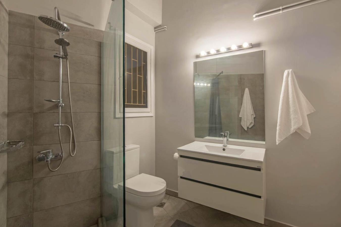 Empyrean Apartment Atene Esterno foto